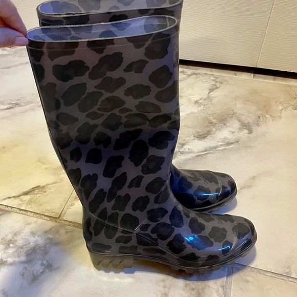 Coach Leopard Rainboots